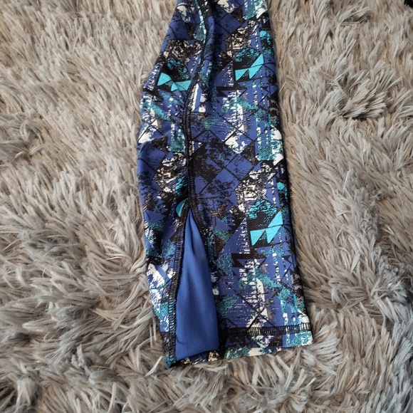 Gaiam blue geometric leggings - Picture 3 of 6